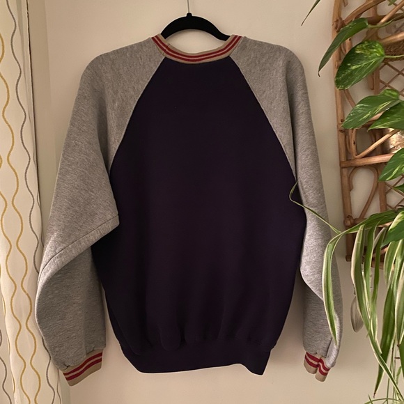 Vintage Mickey sweatshirt 💫 - Picture 5 of 5